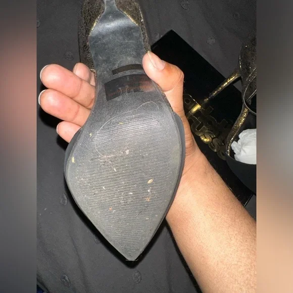 Charolette Russe Black & Gold Pumps Size 9 - Picture 2 of 7